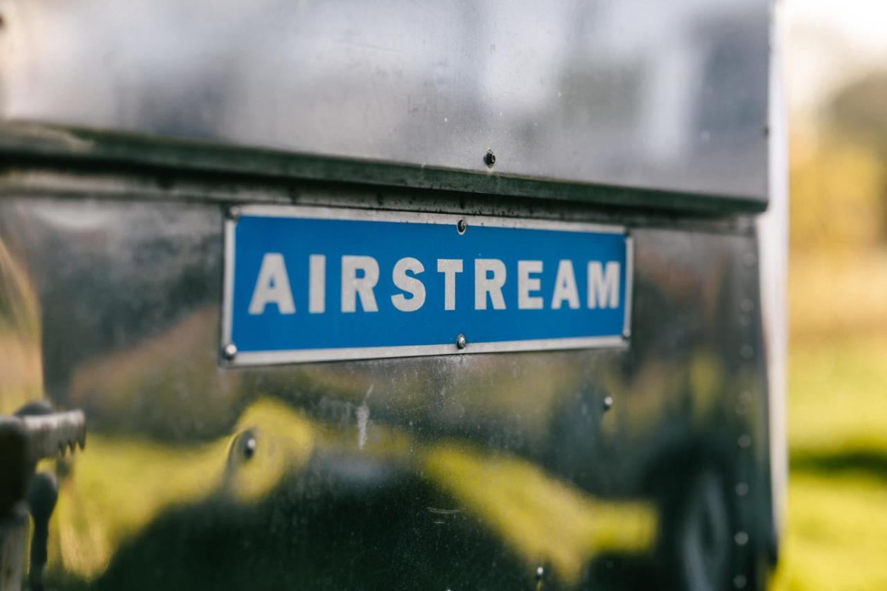 Silver Airstream Glamping & Rental Chichester Exteriör bild