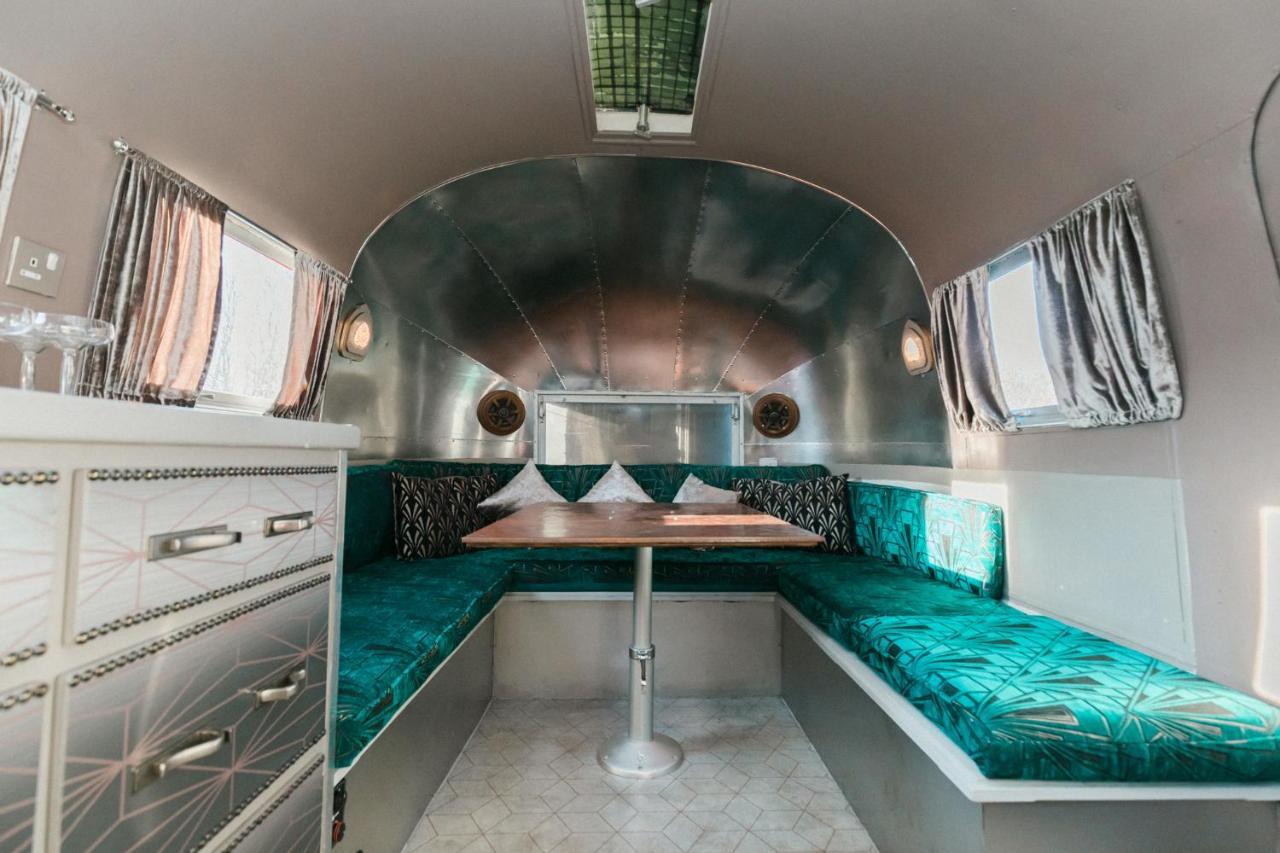 Silver Airstream Glamping & Rental Chichester Exteriör bild