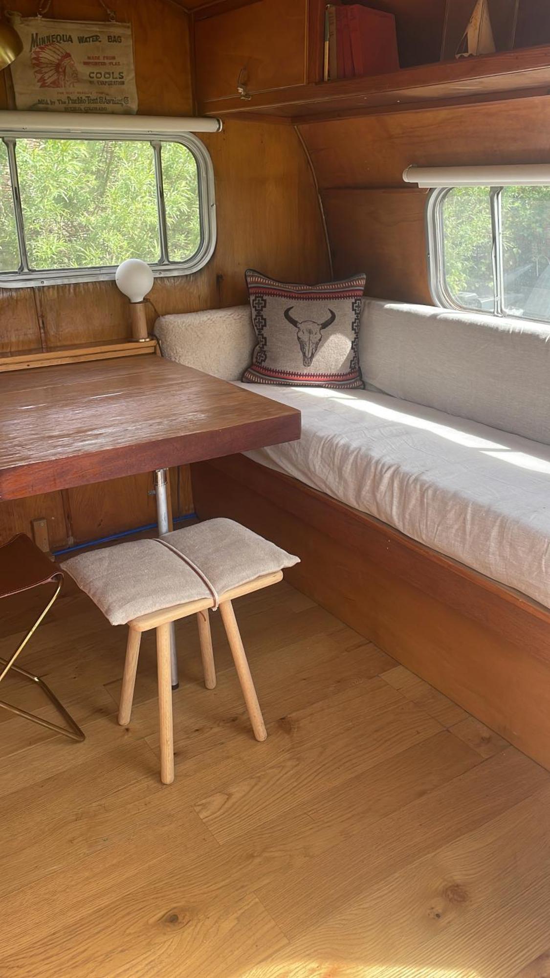 Silver Airstream Glamping & Rental Chichester Exteriör bild